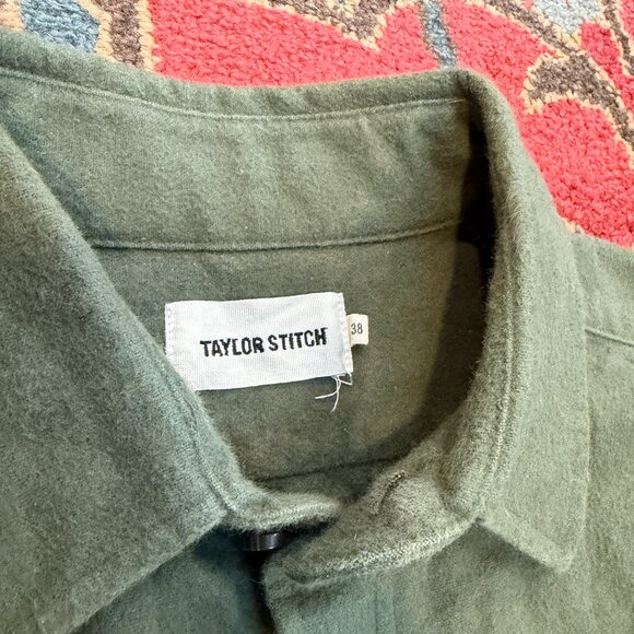 Taylor Stitch Yosemite Shirt in Olive Green, Small 38 - Picture 2 of 2